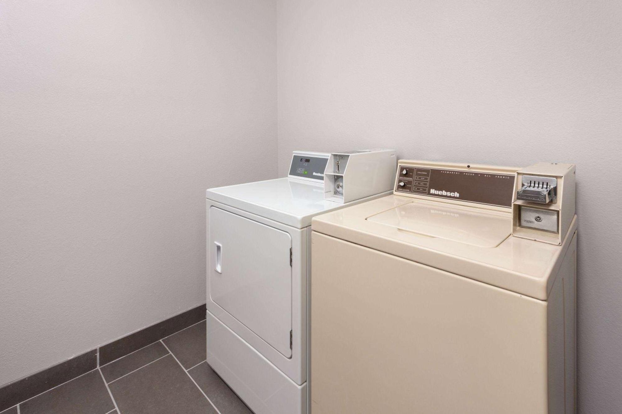 Microtel Inn & Suites By Wyndham Rapid City Εξωτερικό φωτογραφία