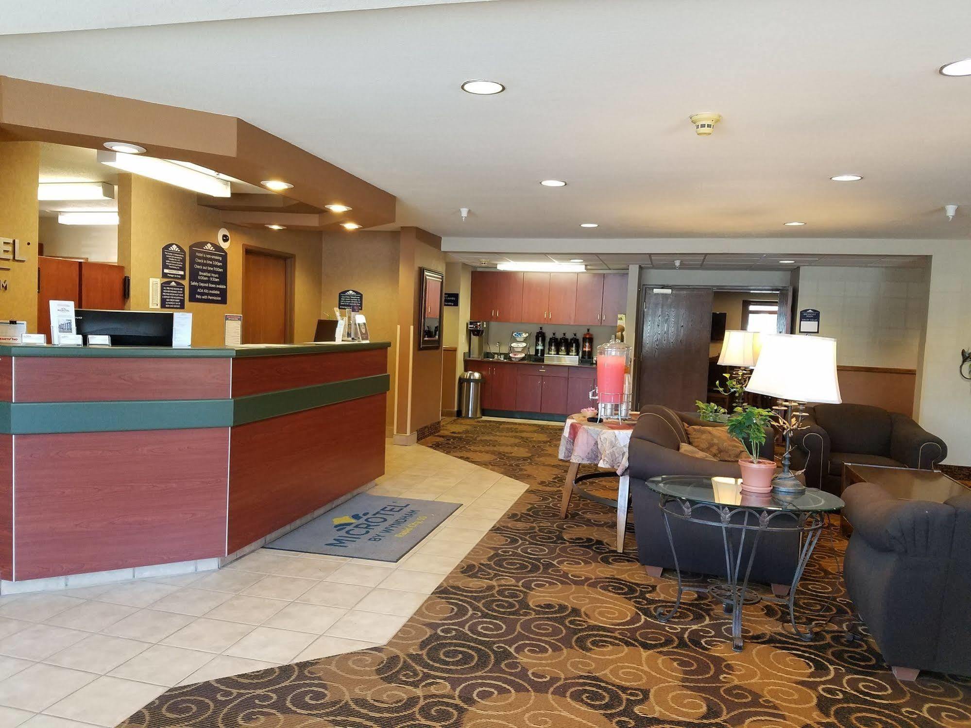 Microtel Inn & Suites By Wyndham Rapid City Εξωτερικό φωτογραφία